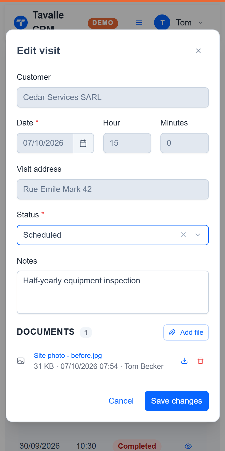 Tavalle on a phone: a visit with its status, notes and a site photo (demo data)